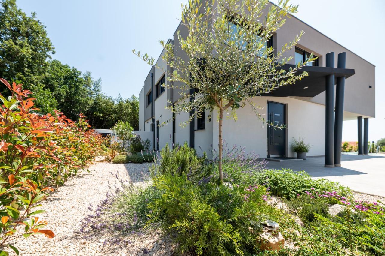 Luxus Villen Monteneto Zambratija  Exteriör bild